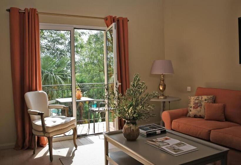 جناح عائلي, Château De Valmer