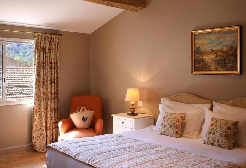 غرفة عائلية, Château De Valmer