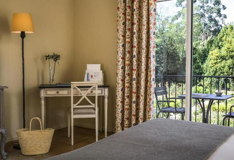 غرفة عائلية, Château De Valmer