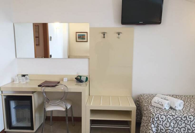 スタンダードシングルルーム, Europa