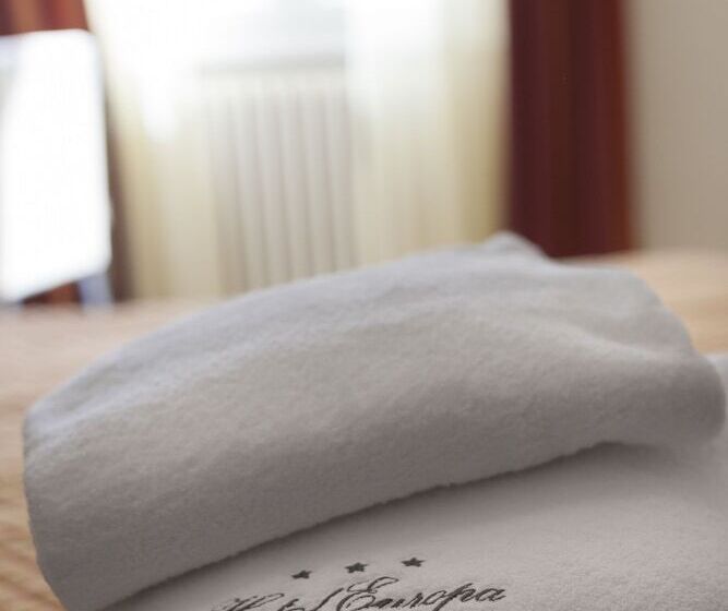 Camera Standard Individuale, Europa