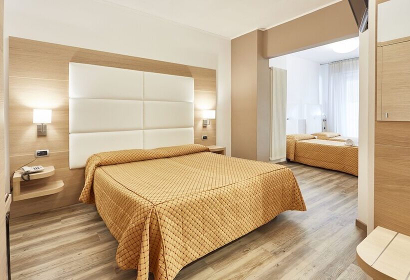 Camera Tripla Standard, Europa