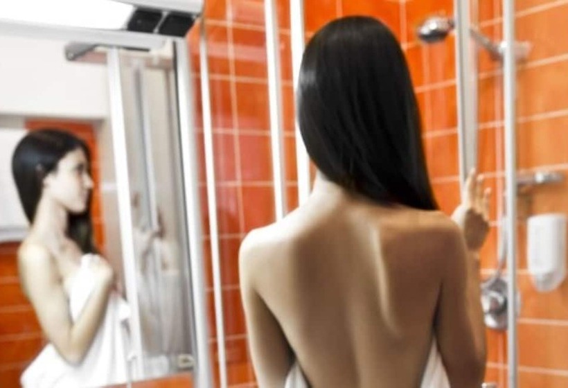 اتاق استاندارد سه نفره, Europa