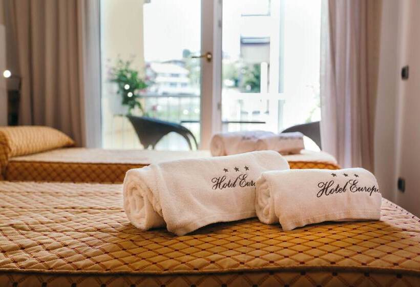 Comfort room with lake view, Europa