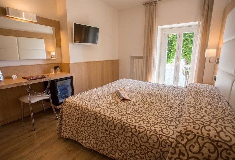Comfort room with lake view, Europa