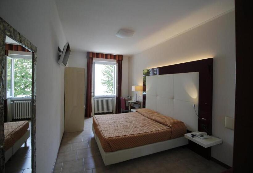 Camera Comfort Vista Lago, Europa