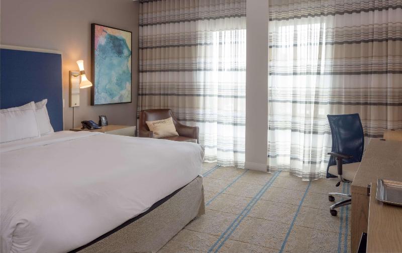 غرفة قياسية سرير كينج, Hilton Austin Airport