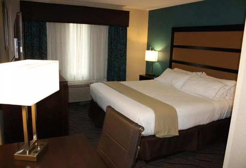 Standard-invahuone, Holiday Inn Express Ludlow Chicopee Area, An Ihg