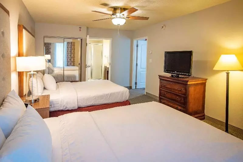سوئیت با تخت بزرگ, Pensacola Suites