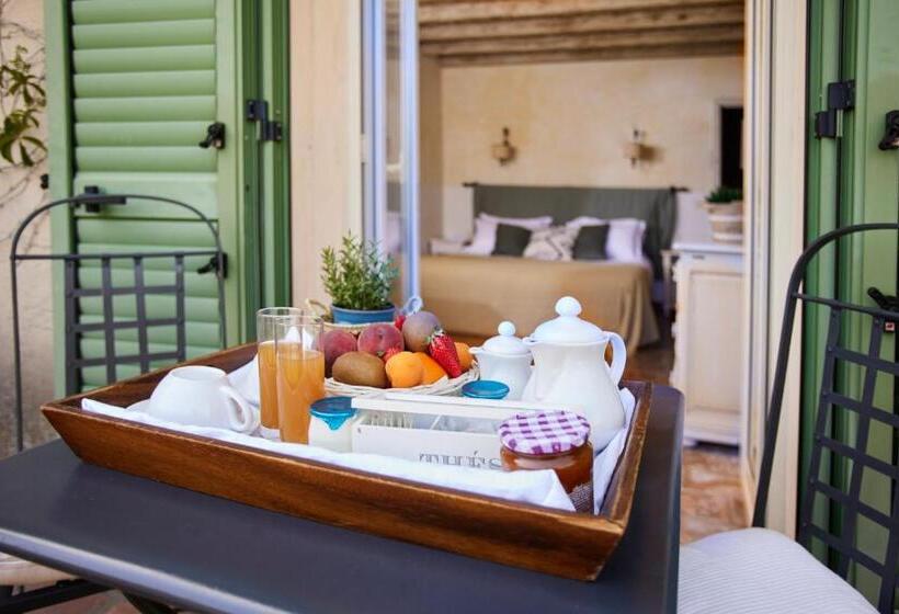 Standard Room with Balcony, Moulin D Aure