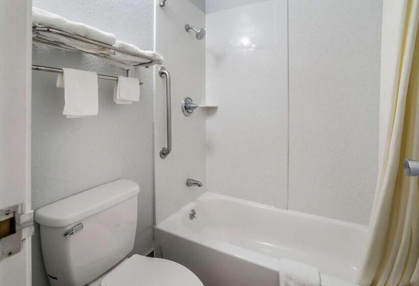 Номер Стандарт, Quality Inn