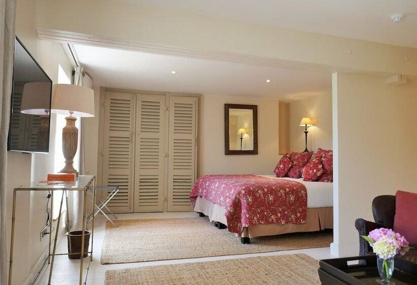 جناح, Villa Louise