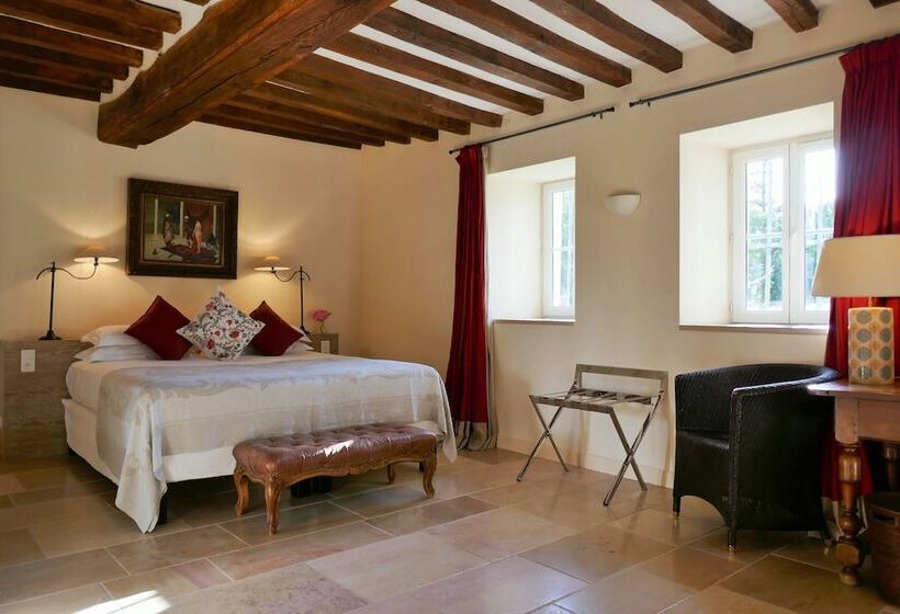 סוויטה, Villa Louise