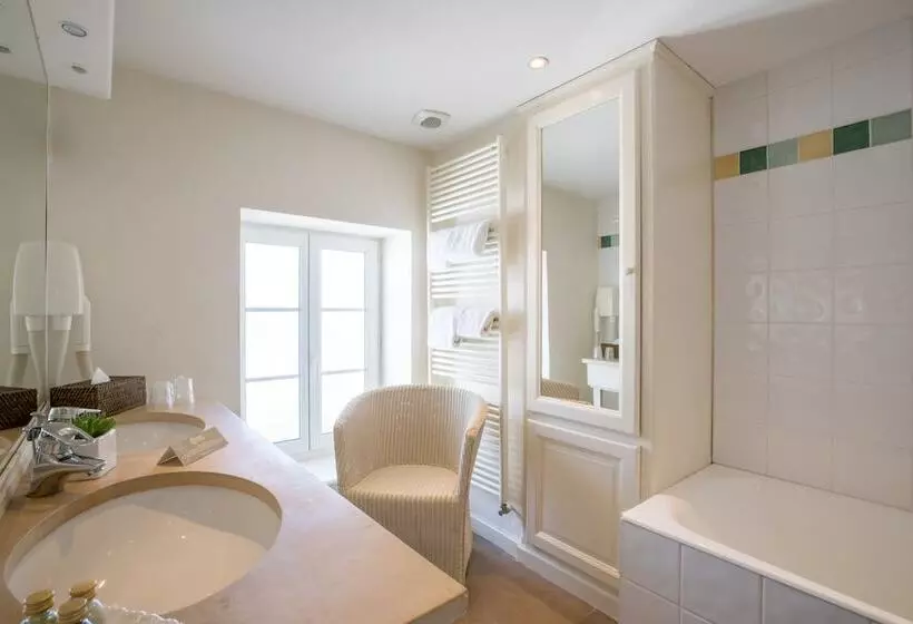 シニアスイート, Villa Louise