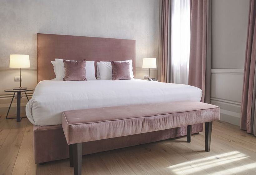 套房, Palazzo Cornalia