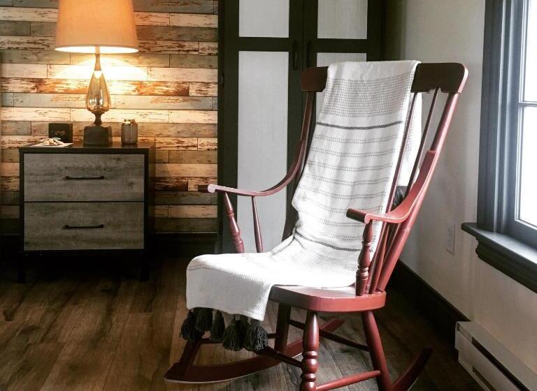 جناح, Russelltown Inn