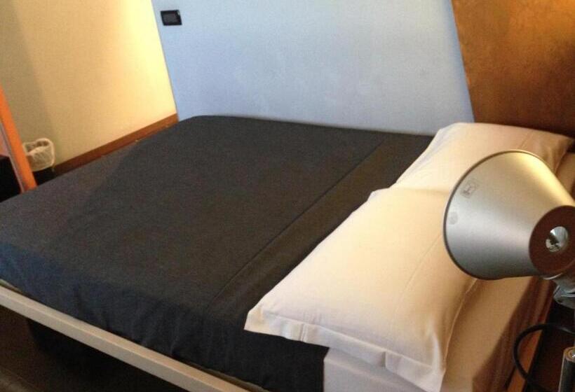 Habitació Basic, Al Cason