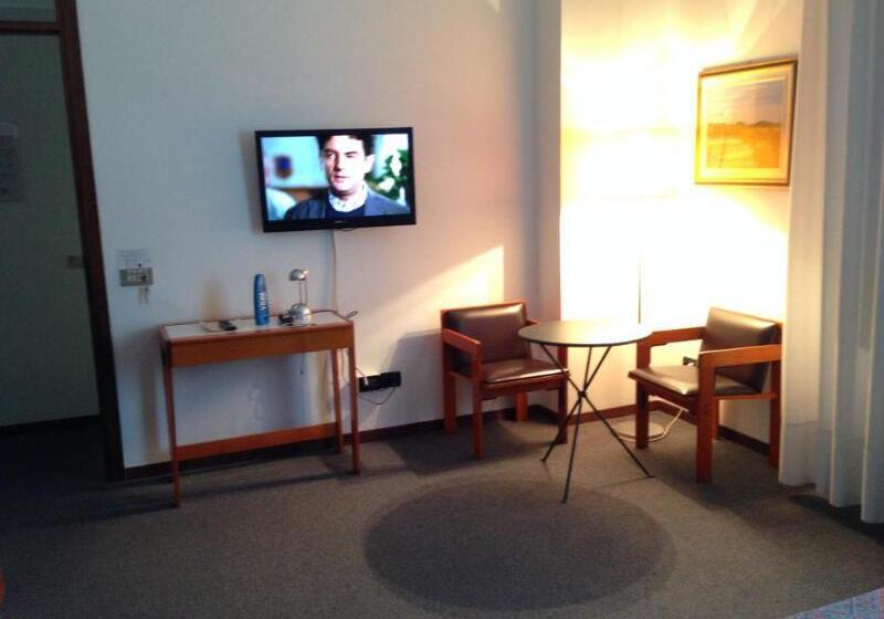 Habitació Triple Estàndard, Al Cason