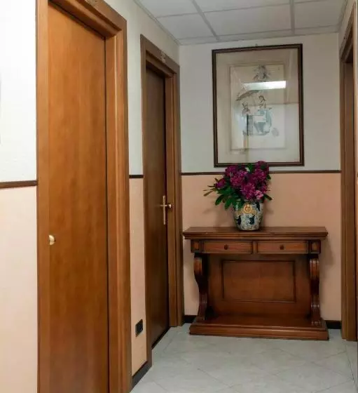 スタンダードシングルルーム, Boston