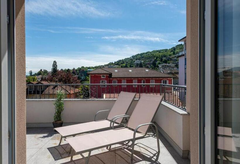 패밀리 스위트, Boston