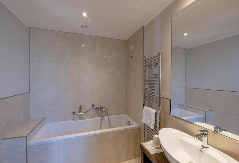 스탠다드 트리플 룸 테라스, Boston