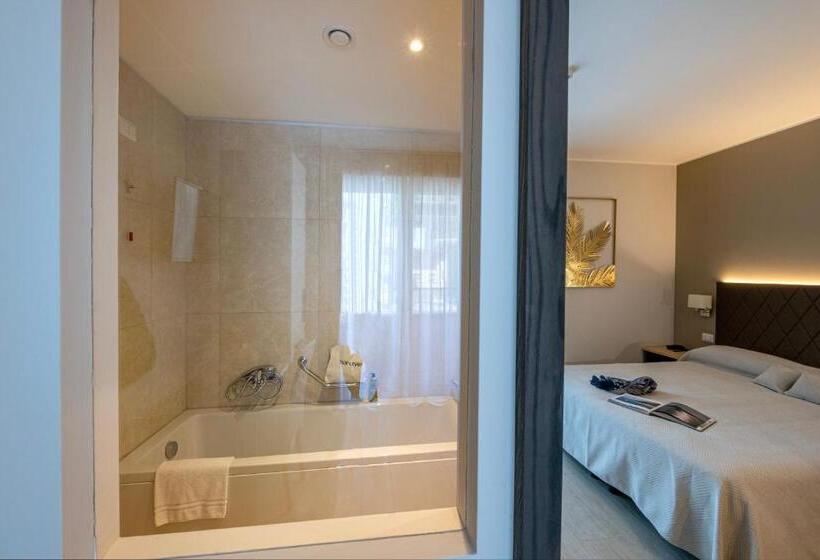 패밀리 스위트, Boston