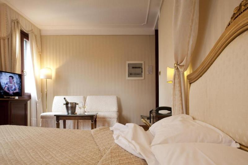 Standard Quadruple Room, Ca  D Oro