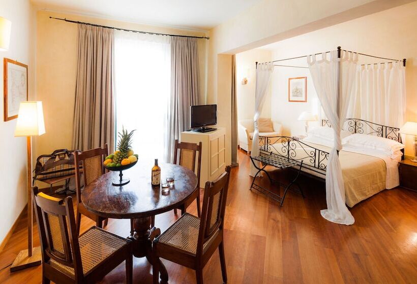Полулюкс, Cosmo Hotel Torri