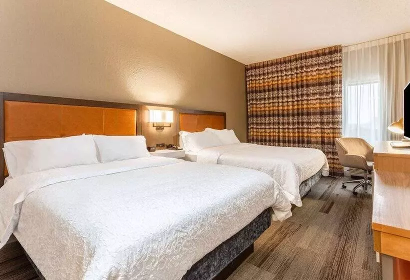 اتاق استاندارد, Hampton Inn Cedar Rapids