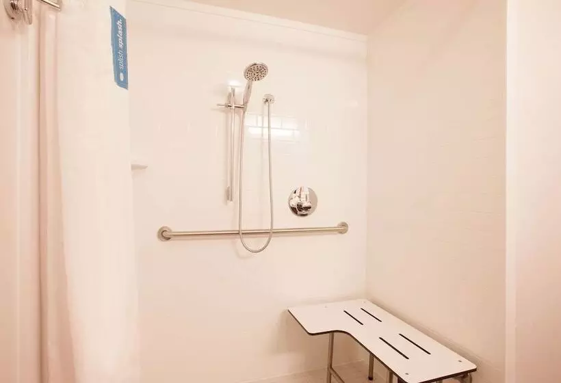 身障者適用スタンダードルーム, Hampton Inn Pennsville