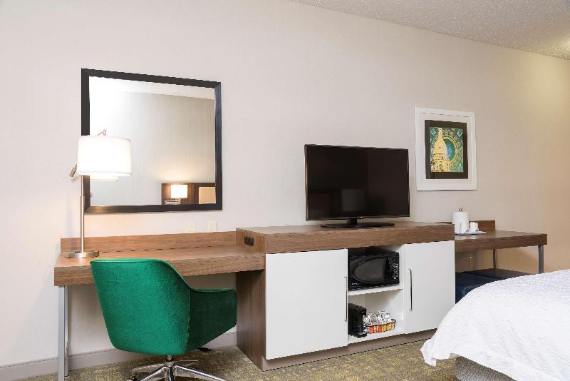 غرفة قياسية سرير كينج, Hampton Inn & Suites East Lansing/okemos