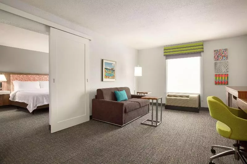 キングサイズベッドのスイートルーム, Hampton Inn & Suites Houstoncypress Station