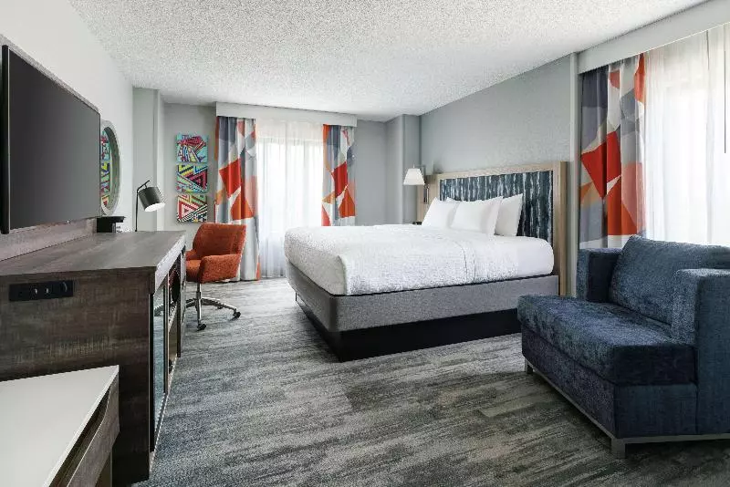 キングサイズベッドのスタンダードルーム, Hampton Inn & Suites Tampa/ybor City/downtown
