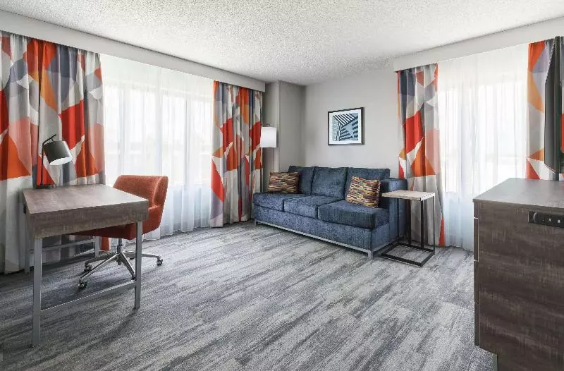 キングサイドベッドのスタンダードワンルーム, Hampton Inn & Suites Tampa/ybor City/downtown