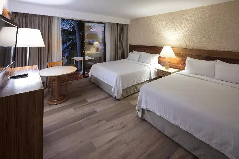 身障者適用キングサイズベッドルーム, Hampton Inn Woodbridge