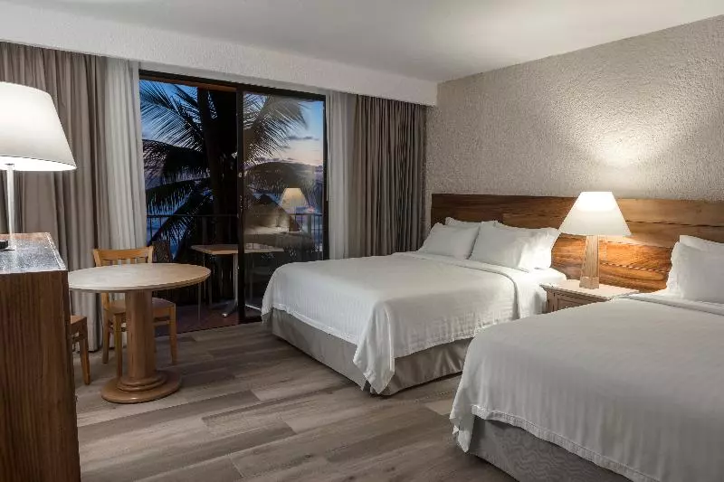 身障者適用キングサイズベッドルーム, Hampton Inn Woodbridge