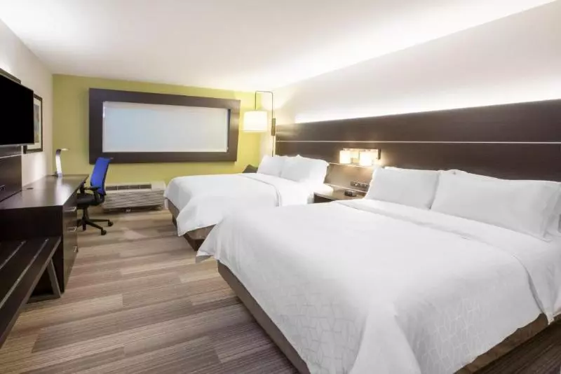 身障者適用スタンダードルーム, Holiday Inn Express   New Albany