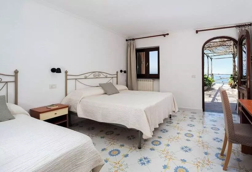Triple Room Sea View, Il Girasole