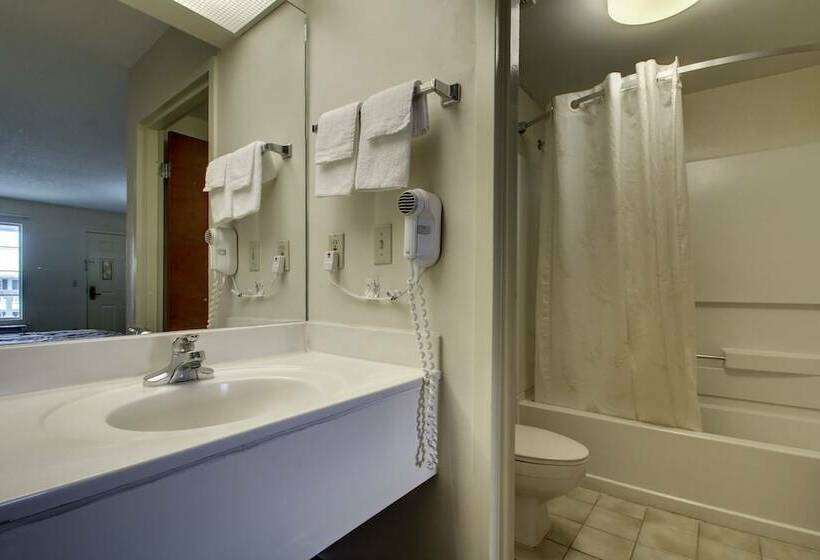 스탠다드 룸 더블 침대 2개, Key West Inn  Lafayette