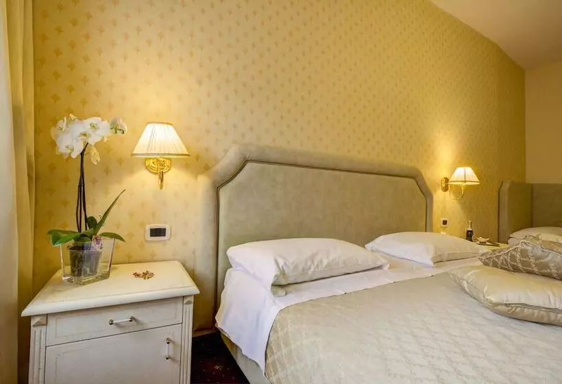 اتاق استاندارد سه نفره, La Locanda