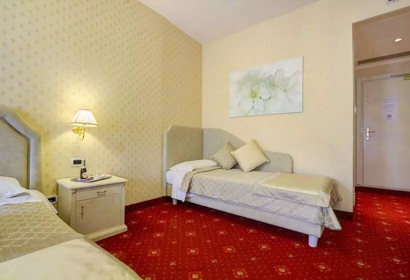 اتاق استاندارد سه نفره, La Locanda