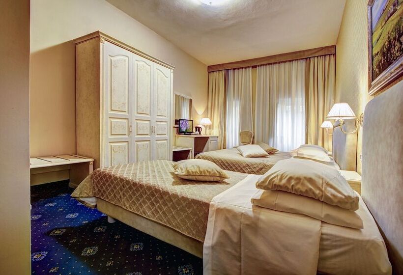חדר משפחתי, La Locanda