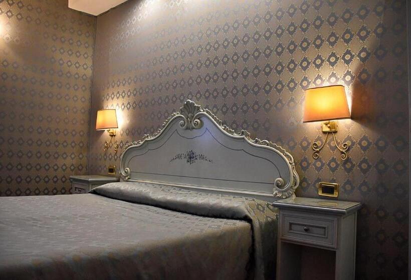 Standard Triple Room, Locanda Antica Venezia