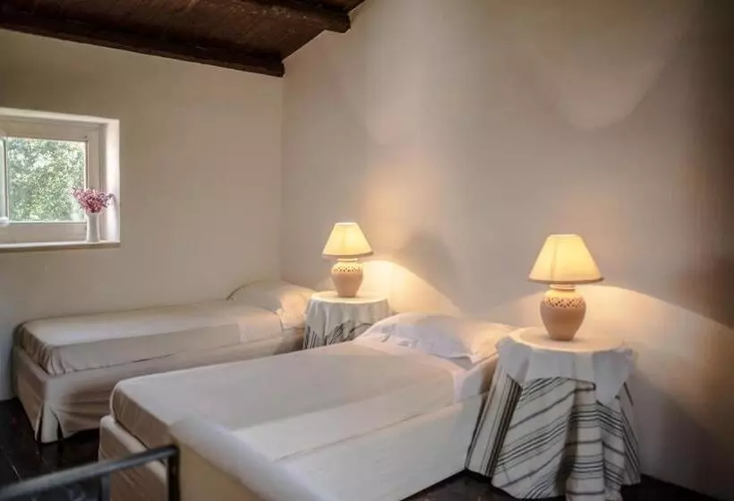 اتاق استاندارد چهار تخته, Masseria Degli Ulivi   Noto