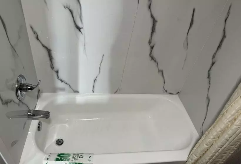 スタンダードルーム, Nola Inn & Suites