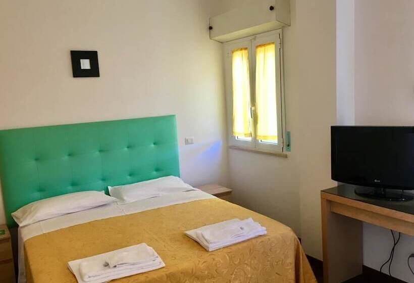Quarto Estandar, Senza Pensieri Riccione
