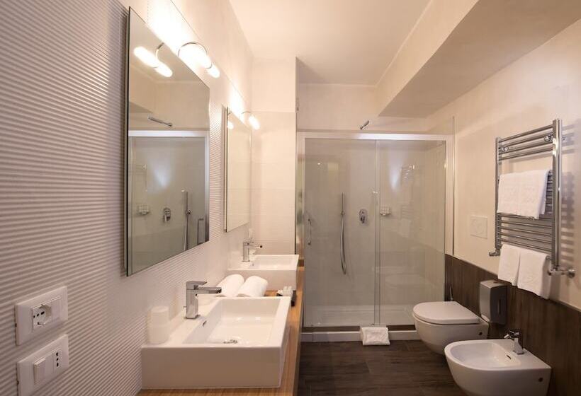 جناح جونيور, Sport Village Hotel & Spa