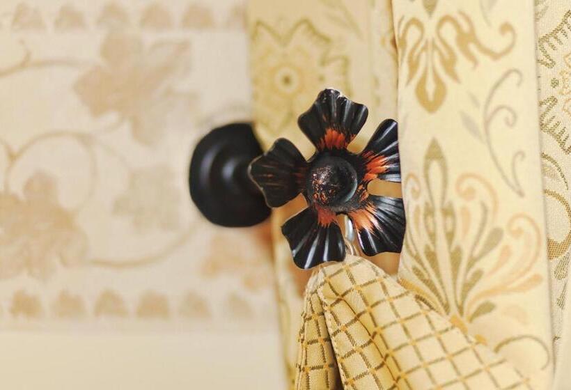 חדר סטנדרט לשלושה, Villa Ambrosina