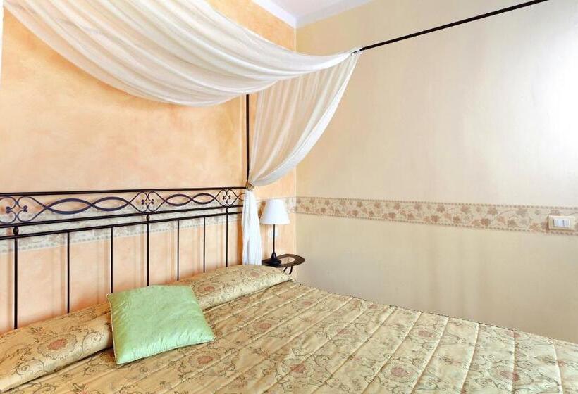 חדר סטנדרט לשלושה, Villa Ambrosina