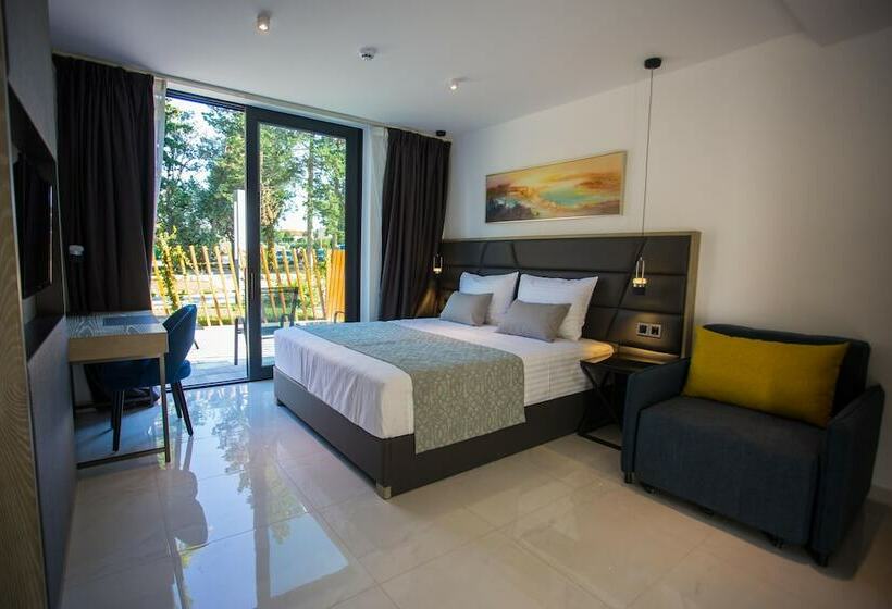 غرفة قياسية مطلة على المتنزه, Liberty Plaza